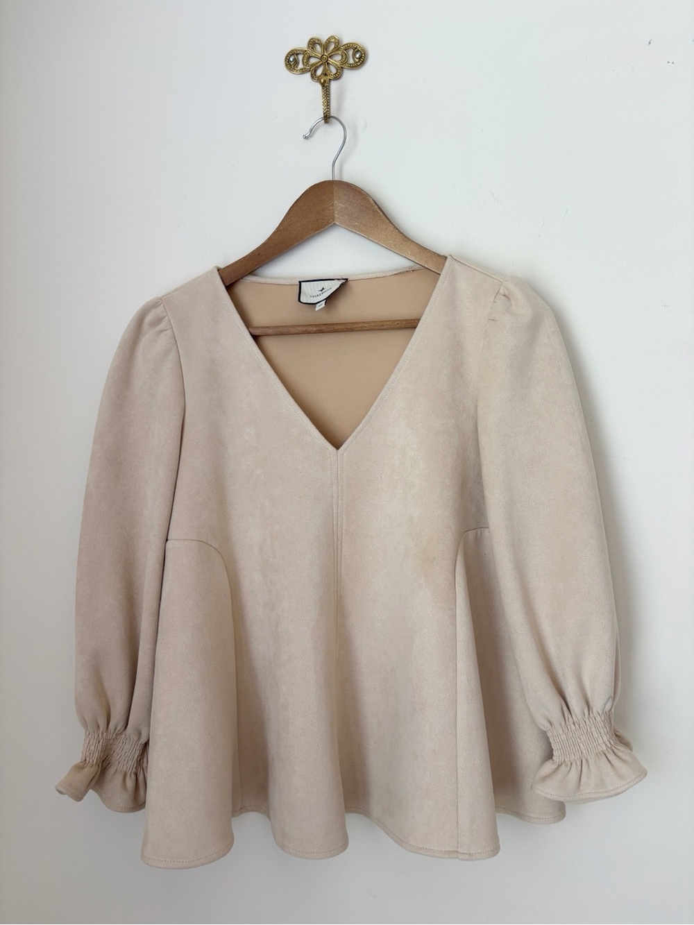 Tuckernuck Bone Faux Suede Easton Top XS Preppy Classic